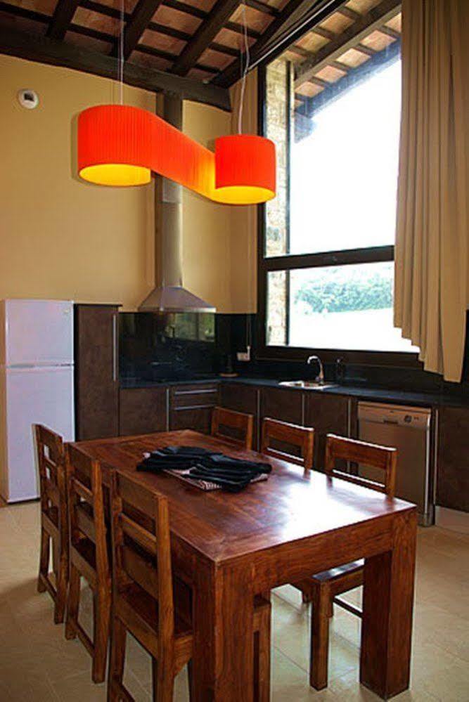 Ferienwohnung L'Arcada De Fares Sant Ferriol Exterior foto