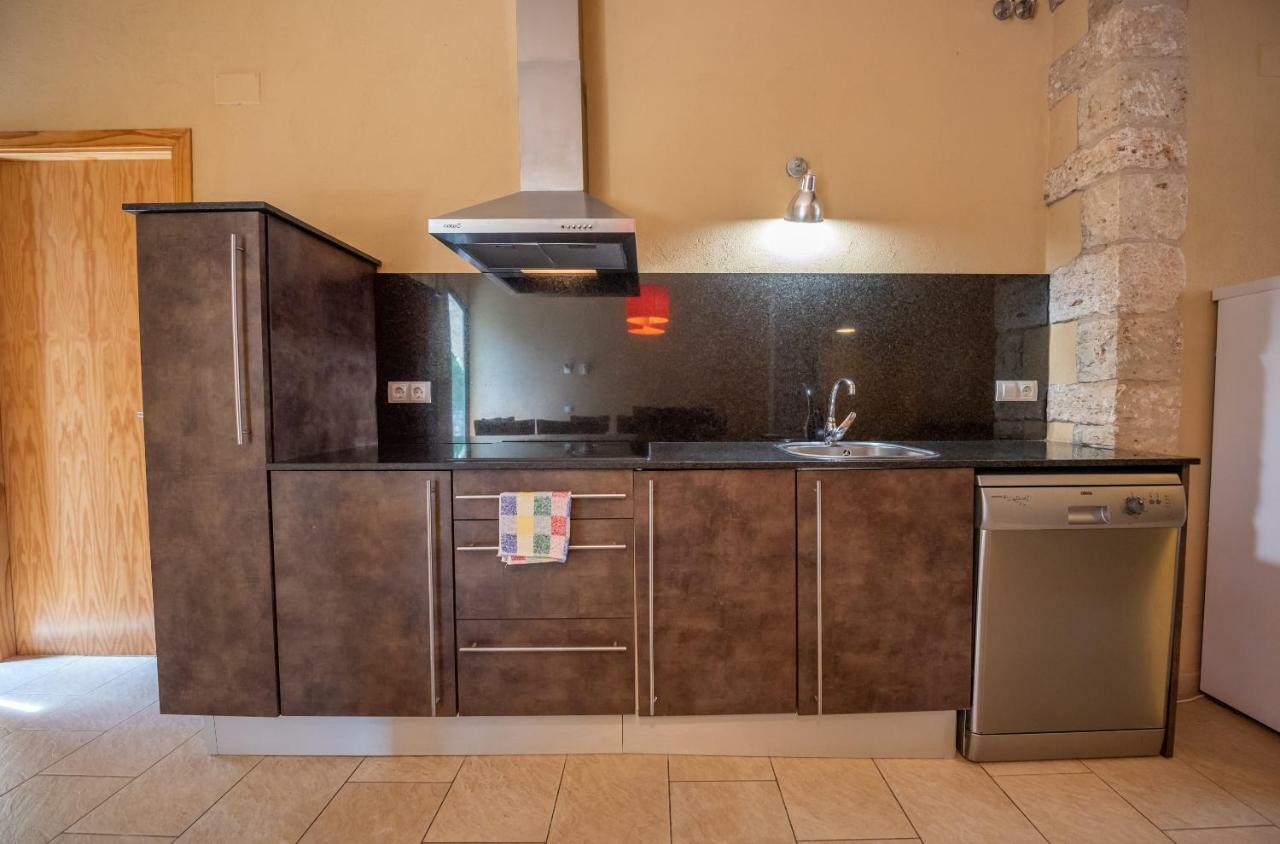 Ferienwohnung L'Arcada De Fares Sant Ferriol Exterior foto